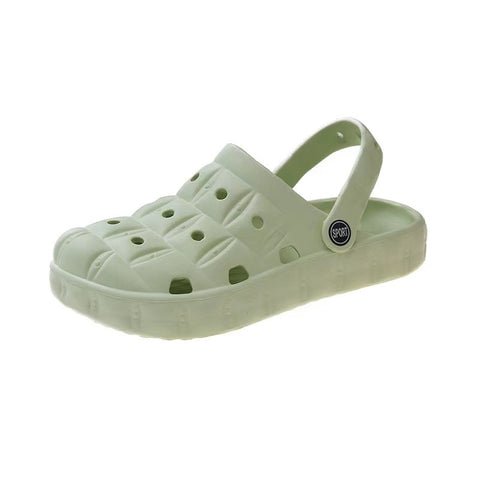 Chaussures d'été à trous pour femmes portant à l'extérieur avec une sensation de marcher sur les excréments, des semelles épaisses, des chaussures antidérapantes et résistantes aux odeurs m5010562 