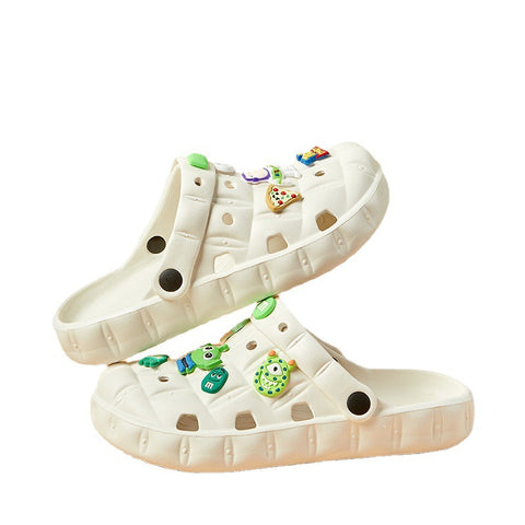 Chaussures d'été à trous pour femmes portant à l'extérieur avec une sensation de marcher sur les excréments, des semelles épaisses, des chaussures antidérapantes et résistantes aux odeurs m5010562 
