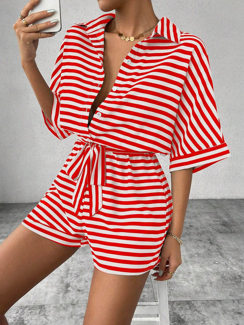 Gestreifter Revers-Cardigan mit Knopfleiste, mittellange Ärmel, Gürtel und Shorts, Onesie-Set für Damen, m301031 