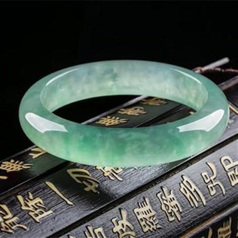 Bracelet Myanmar femme fille produit naturel bracelet fin petit glace flottant vert clair bracelet jade vert m3331244