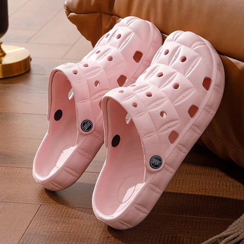 Chaussures d'été à trous pour femmes portant à l'extérieur avec une sensation de marcher sur les excréments, des semelles épaisses, des chaussures antidérapantes et résistantes aux odeurs m5010562 