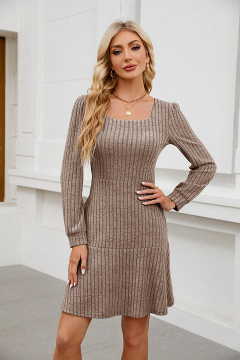 Robe à manches longues et col carré, manches lanternes, poches pour poupées, m300921 