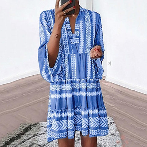 Bedrucktes Kleid, lockerer V-Ausschnitt, Chiffon, plissierter kurzer Rock, m300054 