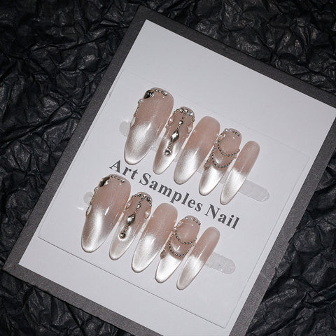 Autocollant pour ongles fait à la main en forme d'œil de chat en zircon, simple, léger, luxueux, haut de gamme, polyvalent, niche, vent quotidien, doux, m3331222