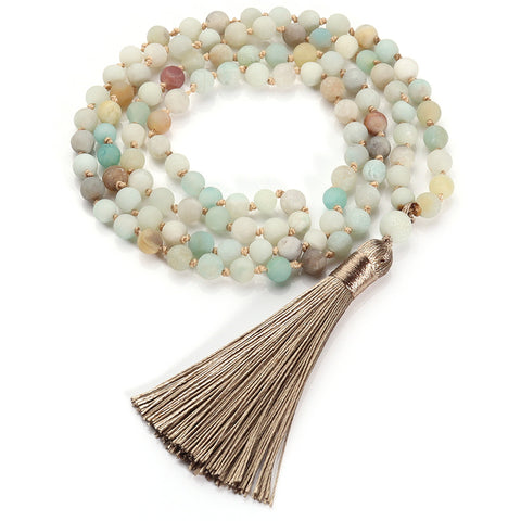 Collier de 108 perles en pierre naturelle Mara, chaîne de pull nouée à la main avec franges m3331281 