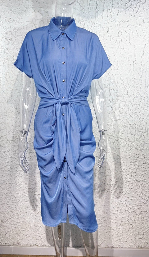 Robe en jean slim à col chemise et plis fendus M300315 