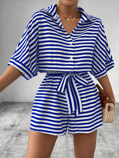 Gestreifter Revers-Cardigan mit Knopfleiste, mittellange Ärmel, Gürtel und Shorts, Onesie-Set für Damen, m301031 