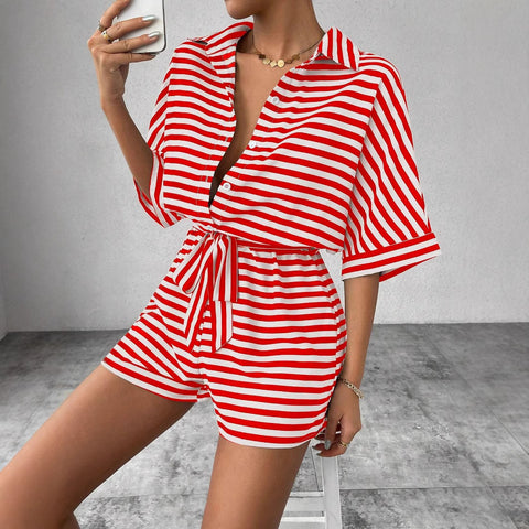 Gestreifter Revers-Cardigan mit Knopfleiste, mittellange Ärmel, Gürtel und Shorts, Onesie-Set für Damen, m301031 