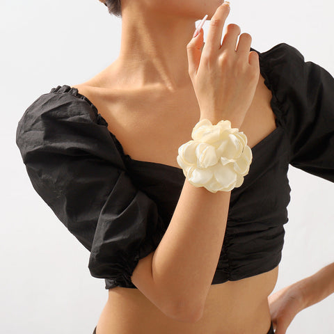 Geometric Neckchain Bracelet Elegant and Romantic Style Rose Flocking Cloth Necklace m1915010513